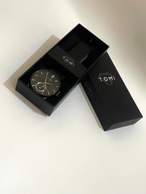 TOMI Classic Black Leather Wristwatch