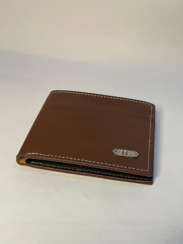 Luxury Bi-Fold Leather Wallet – Dual Tone Design