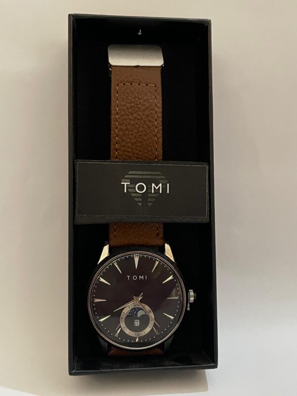 TOMI Classic Brown Leather Wristwatch - Image 2