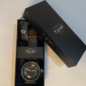 TOMI Classic Leather Strap Wristwatch